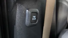2021 Toyota Sienna 2.5 Hybrid AWD, белый — фото 16