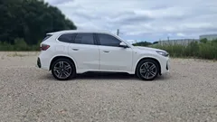 2023 BMW X1 sDrive 18d M Sport, белый — фото 4