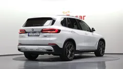 2022 BMW X5 xDrive 30d xLine, белый — фото 2