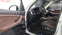 2022 BMW X5 xDrive 30d xLine, белый — фото 10