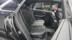 2022 Audi Q8 45 TDI Quattro Premium — фото 12