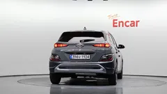 2023 Hyundai Kona Modern, серый — фото 4