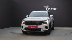 2023 Kia Seltos Gasoline 1.6 Turbo 2WD, белый — фото 3