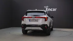 2023 Kia Seltos Gasoline 1.6 Turbo 2WD, белый — фото 4