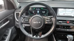 2023 Kia Seltos Gasoline 1.6 Turbo 2WD, белый — фото 12