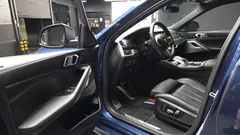 2023 BMW X6 xDrive40i M Sport, синий — фото 10