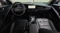 2022 Kia Niro Signature, 담녹색 — фото 7