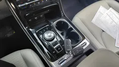 2023 Kia Canival Gasoline 9-Seater Signature, белый — фото 9
