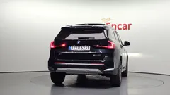 2024 BMW X1 sDrive 20i xLine, чёрный — фото 4