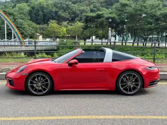 2024 Porsche 911 Targa 4, красный — фото 2