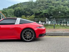 2024 Porsche 911 Targa 4, красный — фото 5