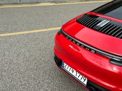 2024 Porsche 911 Targa 4, красный — фото 19