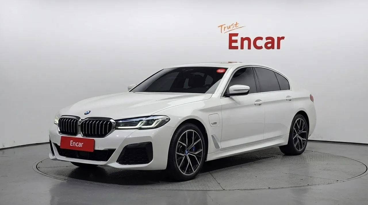 2023 BMW 5-Series 530e M Sport