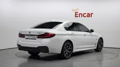 2023 BMW 5-Series 530e M Sport — фото 2