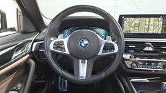 2023 BMW 5-Series 530e M Sport — фото 13