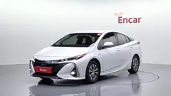 2022 Toyota Prius 1.8, белый — фото 1