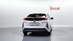 2022 Toyota Prius 1.8, белый — фото 4