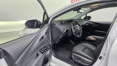 2022 Toyota Prius 1.8, белый — фото 10