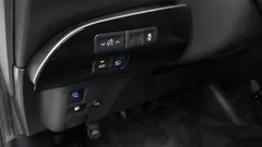 2022 Toyota Prius 1.8, белый — фото 17