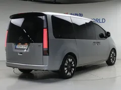 2023 Hyundai Staria 4WD Lounge 9-Seater — фото 2