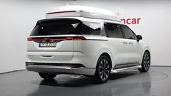 2023 Kia Carnival Gasoline 7-Seater Hi-Limousine — фото 2