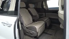 2023 Kia Carnival Gasoline 7-Seater Hi-Limousine — фото 11