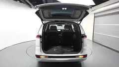 2023 Kia Carnival Gasoline 7-Seater Hi-Limousine — фото 20