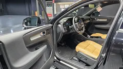2022 Volvo XC40 B4 Inscription — фото 10