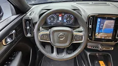 2022 Volvo XC40 B4 Inscription — фото 13
