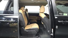 2023 Kia Carnival Diesel 9-Seater Prestige — фото 12