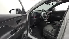2023 Hyundai Kona Premium, серо-серебристый — фото 10