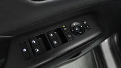 2023 Hyundai Kona Premium, серо-серебристый — фото 17