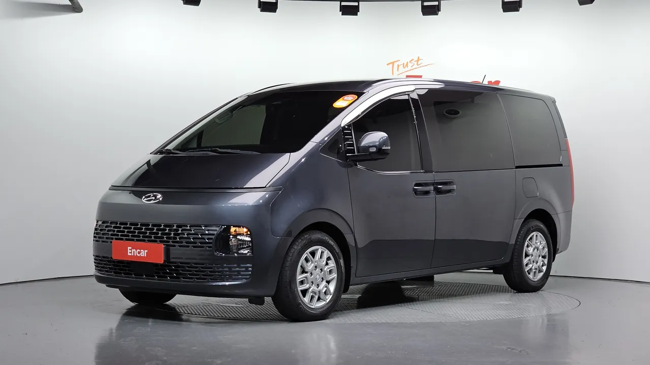 2022 Hyundai Staria Cargo 3-Seater