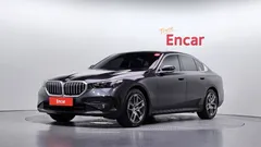 2024 BMW 5-Series 530i xDrive — фото 1