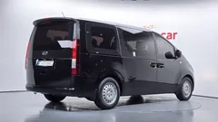 2023 Hyundai Staria Tourer 11-Seater — фото 2
