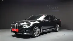 2021 BMW 7-Series 740d xDrive Design Pure Excellence, чёрный — фото 1