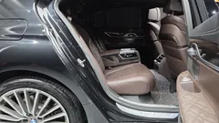 2021 BMW 7-Series 740d xDrive Design Pure Excellence, чёрный — фото 11