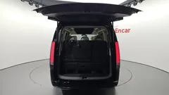 2023 Hyundai Staria 4WD Lounge 9-Seater — фото 17