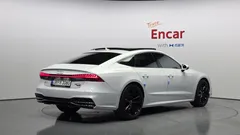 2022 Audi A7 45 TDI Quattro Premium, белый — фото 2
