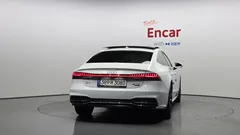 2022 Audi A7 45 TDI Quattro Premium, белый — фото 4