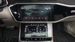 2022 Audi A7 45 TDI Quattro Premium, белый — фото 13