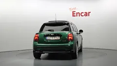 2022 Mini Cooper 5Door Classic Plus Launch Pack, зелёный — фото 4