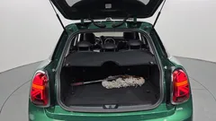 2022 Mini Cooper 5Door Classic Plus Launch Pack, зелёный — фото 18