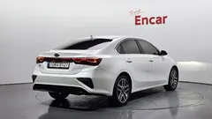 2021 Kia K3 Signature, белый — фото 2