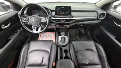 2021 Kia K3 Signature, белый — фото 7