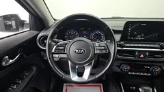 2021 Kia K3 Signature, белый — фото 16