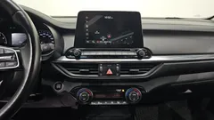 2021 Kia K3 Signature, белый — фото 18