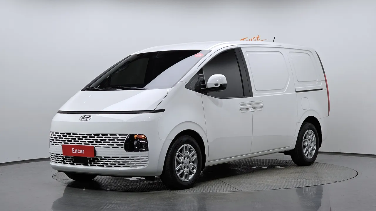 2023 Hyundai Staria Cargo 3-Seater