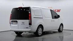 2023 Hyundai Staria Cargo 3-Seater — фото 2