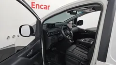 2023 Hyundai Staria Cargo 3-Seater — фото 10